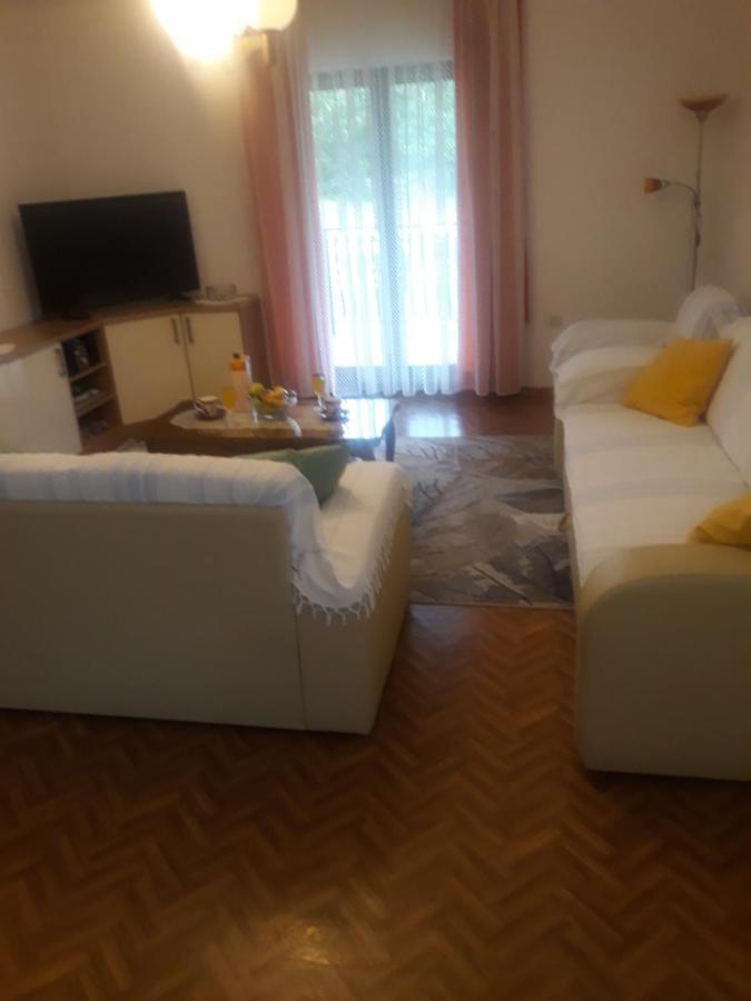 Apartman Lana Kijevo Εξωτερικό φωτογραφία