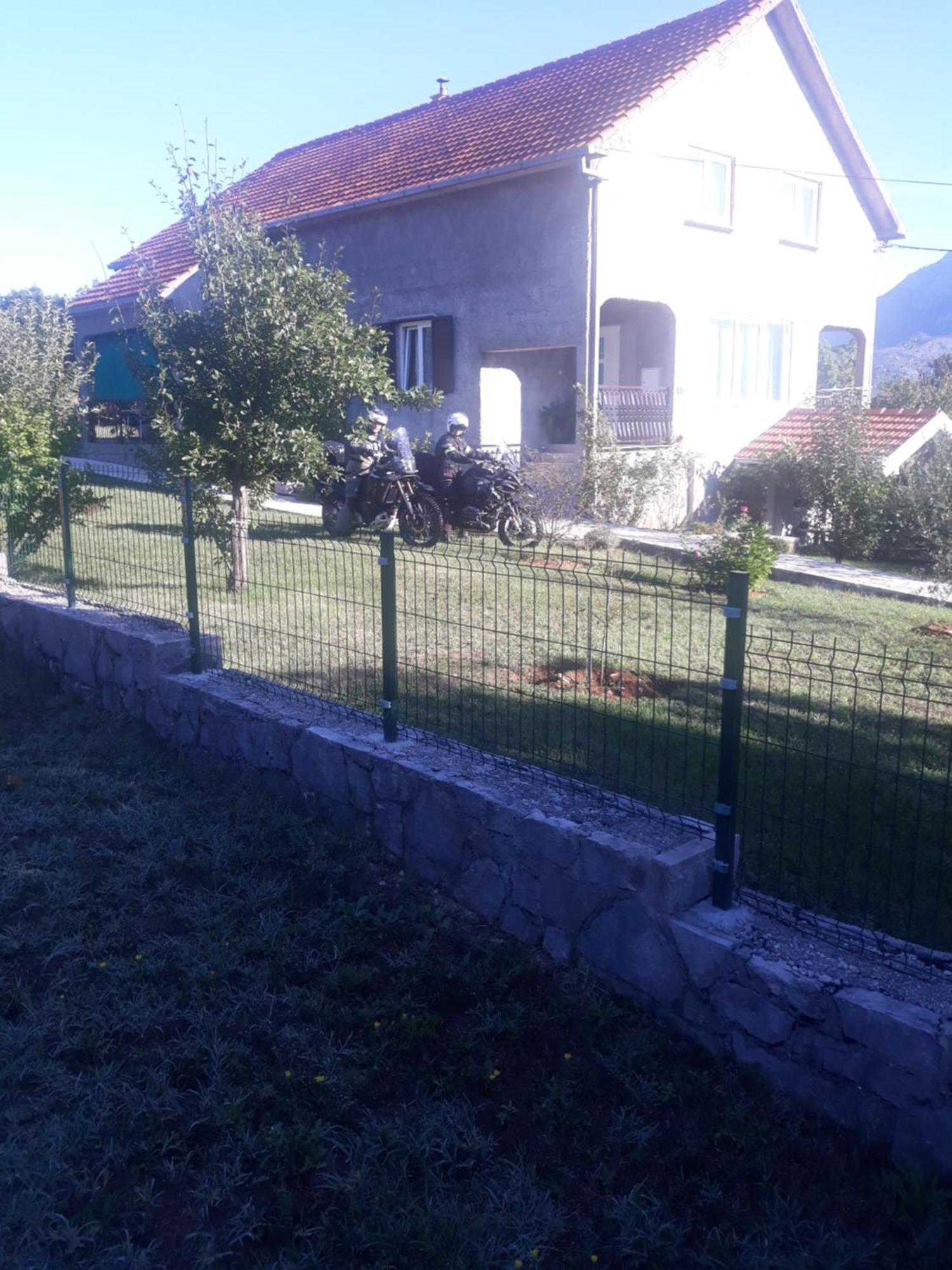 Apartman Lana Kijevo Εξωτερικό φωτογραφία